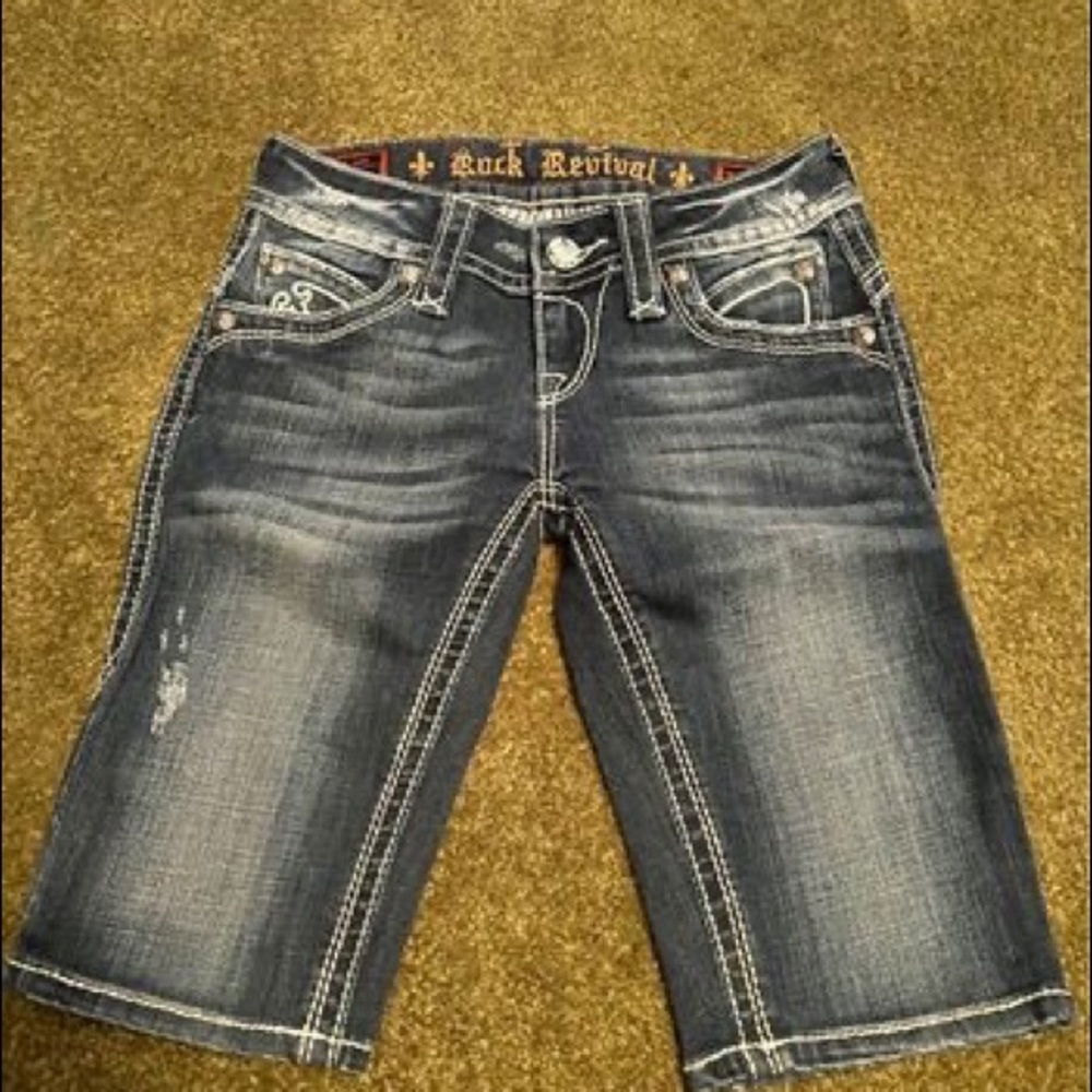 Size 26 women Rock Revival Bermuda shorts. Excellent condition.